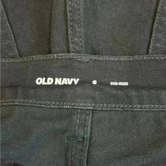 Old navy black mid rise high rise jean shorts - Picture 3 of 4